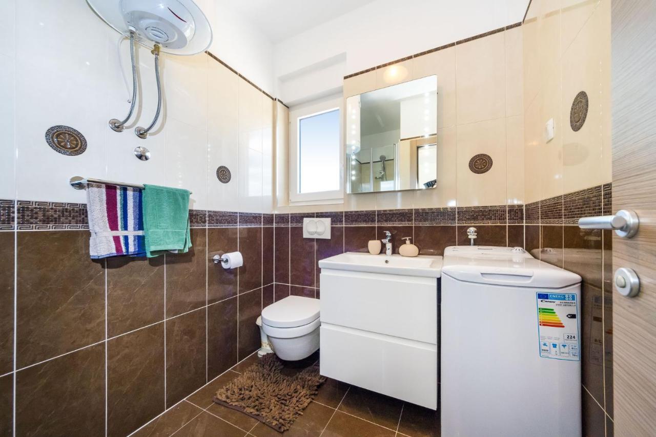 Lipotica - Luxury, With Sea View Apartment Nin Bagian luar foto